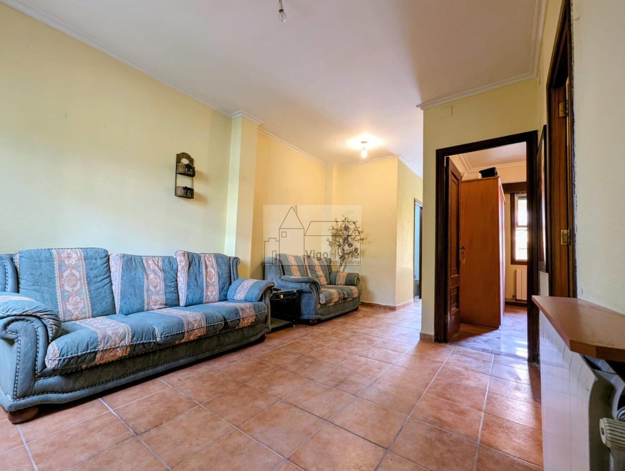 SALÓN BAJO VIVIENDA